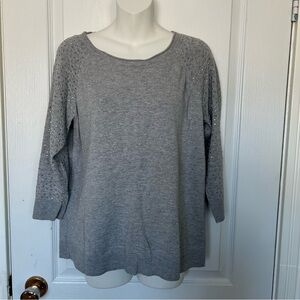 Apt. 9 Women Rhinestone Light Gray Top Large